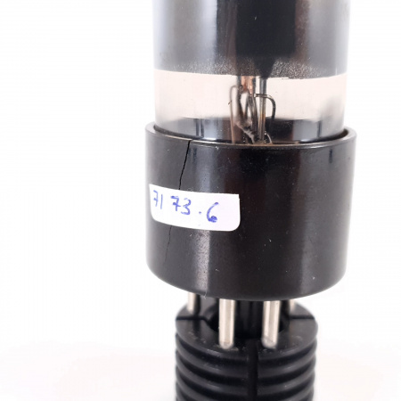 1 X 6V6GT SYLVANIA TUBE. 1950s PROD. SMOKED GLASS. 71% USED. CU ENA