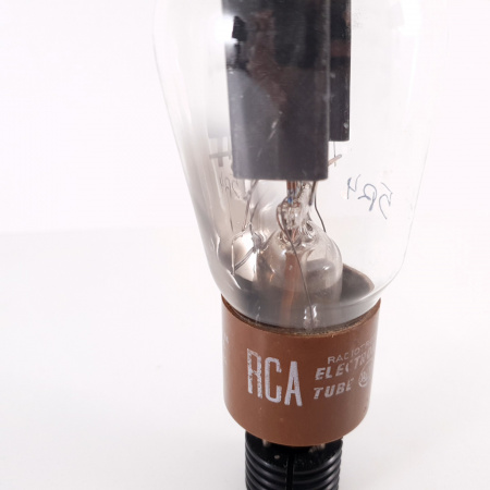 1 X 5R4GY RCA TUBE. 1960s PROD. SMOOTH BLACK PLATES. RECTANGULAR GETTER.7.CH124