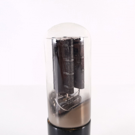 1 X 80 ELEVAM TUBE. 1950s PROD. RIBBED BLACK PLATES. DUAL GETTER. 3. CH131