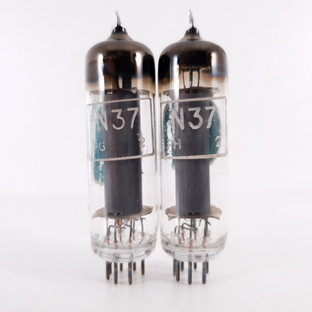 2 X N37 MARCONI TUBE. RECTANGULAR GETTER. 91/87% MATCHED PAIR. 2. CH135