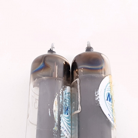 2 X N37 MARCONI TUBE. RECTANGULAR GETTER. 91/87% MATCHED PAIR. 2. CH135