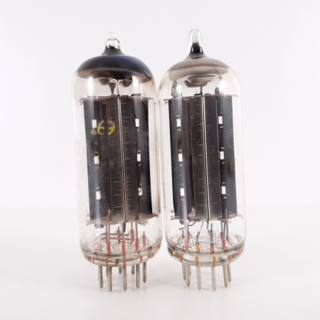 2 x EZ80 TESLA TUBE. 1950-60s PROD. SOLID GETTER. MATCHED PAIR. 10. CH135