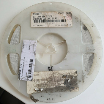 10 x 30K 1/10W 5% SMD VISHAY RESISTOR. (R265) CA393U5000F190721