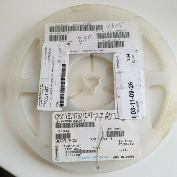 10 x 4.7pF 10V 20% SMD KYOCERA CERAMIC CAPACITOR. (R266) CA393U500F190721