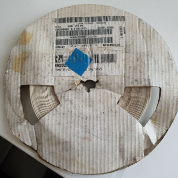 10 x 6.8R 1/8W 5% SMD VISHAY RESISTOR. (R271) CA3932500F190721