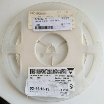 10 x 33.2K 1/4W 1% 100PPM SMD VISHAY RESISTOR. (R286) CA393U3500F190721