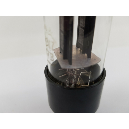 1 X 6SN7GTB RCA TUBE. BLACK PLATES....