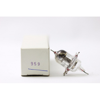 1 X 959 RCA TUBE. NOS. RC49