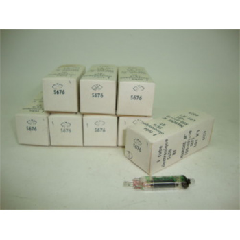 1 X 5676 RT TUBE. 1950s...