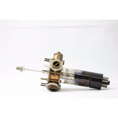 1 X CV67 REFLEX KLYSTRON TUBE. RC80A