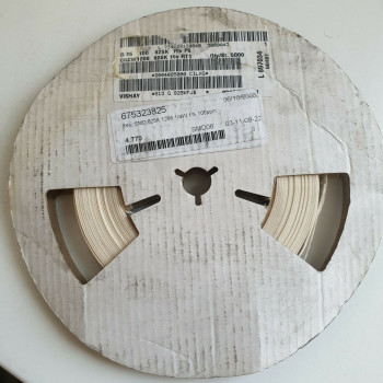 10 x 825K 1/4W 1% 100PPM SMD VISHAY RESISTOR. (R300) CA393U3000F190721