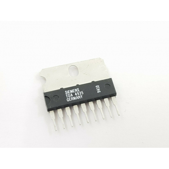 1 X TDA4935 SIEMENS INTEGRATED CIRCUIT. C261U2F230822