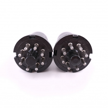 2 X 6SH7 TUBE. 3. CH137