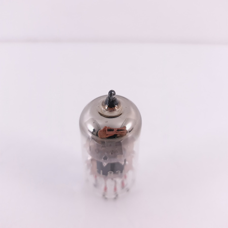 1 X PCC88 TESLA TUBE. 26. CH139