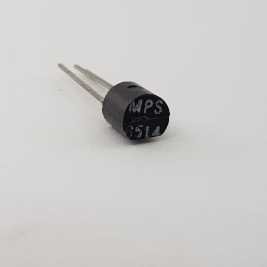 1 X MPS6514 TRANSISTOR. RC494U12f040924