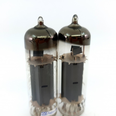 2 X PL82 MULLARD TUBE. 1960s PRODUCTION. B-CODES. MATCHED PAIR. 27. CH148