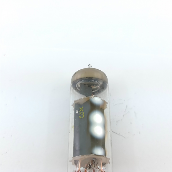 1 X PL82 TUNGSRAM TUBE. 33. CH148