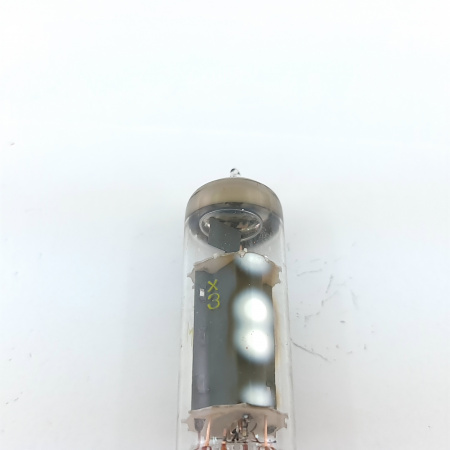1 X PL82 TUNGSRAM TUBE. 33. CH148