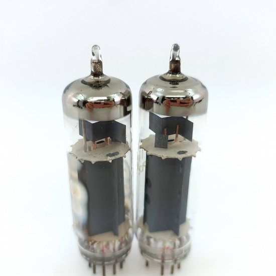 2 X PL82 TITAN TUBE. TUNGSRAM...