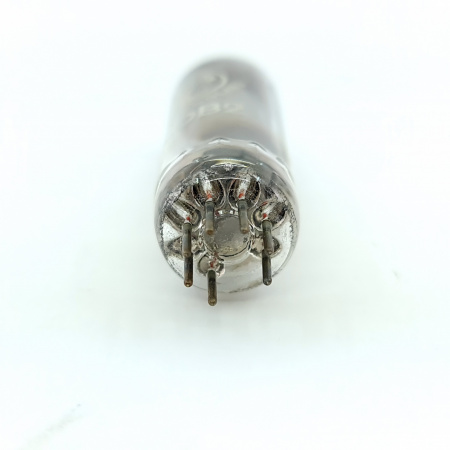 1 X SV-0B2 STC TUBE. MULLARD PRODUCTION. 3 MICA. RECTANGULAR GETTER. 6. CH149