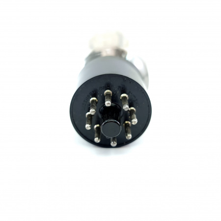 1 X 5X4G ULTRON TUBE. 1950s PROD. BLACK PLATES. RECTANGULAR GETTER. 6. CH151