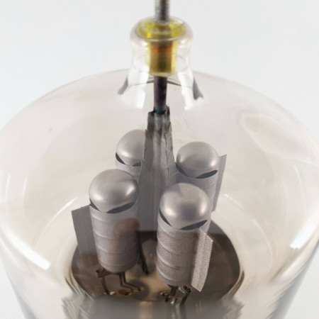 1 X 304TL / VT129 EIMAC TUBE. EXTERIOR GRID RING. OLD PLATES. USED. 4U  ENA