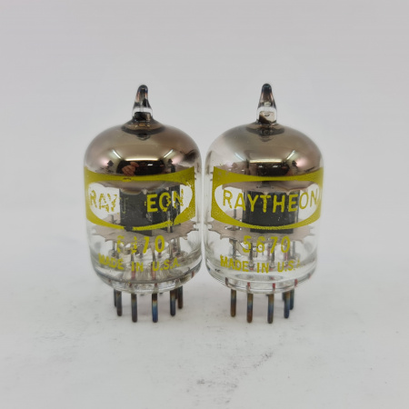 2 X 5670 RAYTHEON TUBE. BLACK PLATES. SQUARE GETTER. 18. CB397