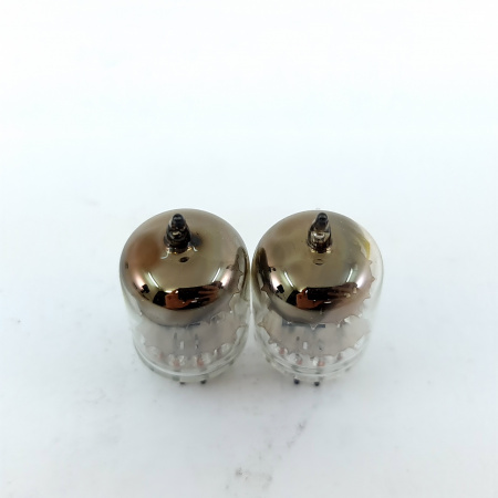 2 X 5670 RAYTHEON TUBE. BLACK PLATES. SQUARE GETTER. 18. CB397