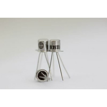 2N3932 TRANSISTOR NOS( New Old Stock ) 1PC. C300U100F120514