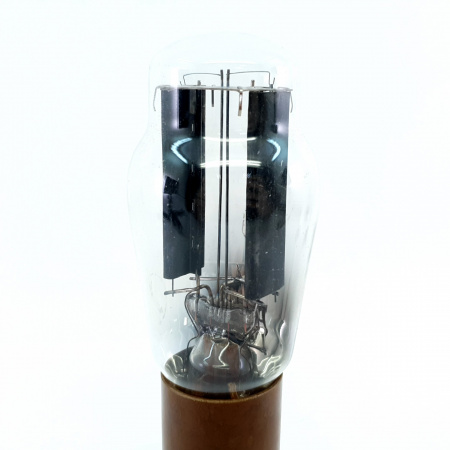 1 X 5R4GY RCA TUBE. 1950s PROD. BLACK PLATES. RECTANGULAR GETTER. 66. CB397