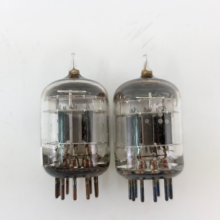 2 X JG 5670 GENERAL ELECTRIC TUBE. 1950s PROD. BLACK PLATES. 3M. PAIR. 7. CB398