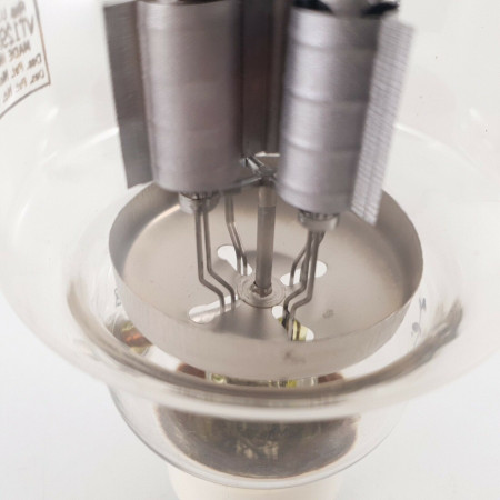 1 X 304TL / VT129 EIMAC TUBE. PARTICLES OF GLASS. OLD PLATES. 1950s. NOS 8  ENA