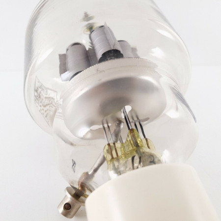 1 X 304TL / VT129 EIMAC TUBE. PARTICLES OF GLASS. OLD PLATES. 1950s. NOS 8  ENA