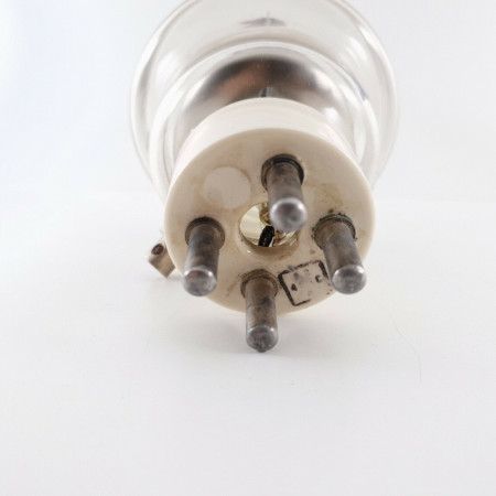 1 X 304TL / VT129 EIMAC TUBE. PARTICLES OF GLASS. OLD PLATES. 1950s. NOS 8  ENA