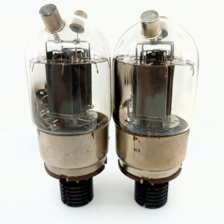 2 X 815 RCA TUBE. 1950s PROD. BLACK PLATES. RECTANGULAR GETTER. PAIR. 1. CE2