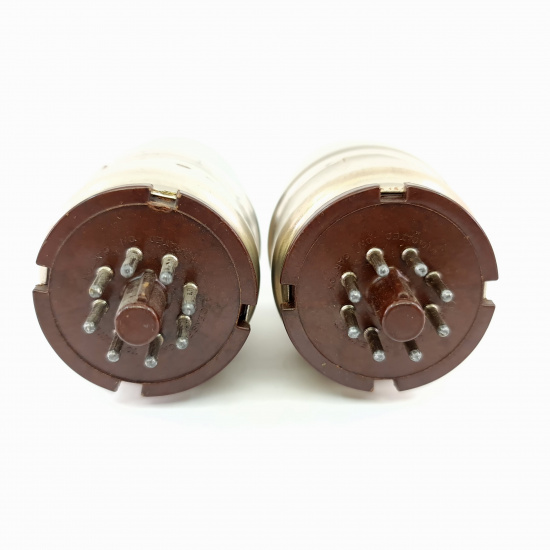 2 X 815 RCA TUBE. 1950s PROD. BLACK...