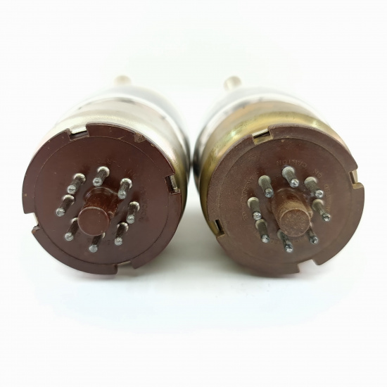 2 X 815 RCA TUBE. 1950s PROD. BLACK...