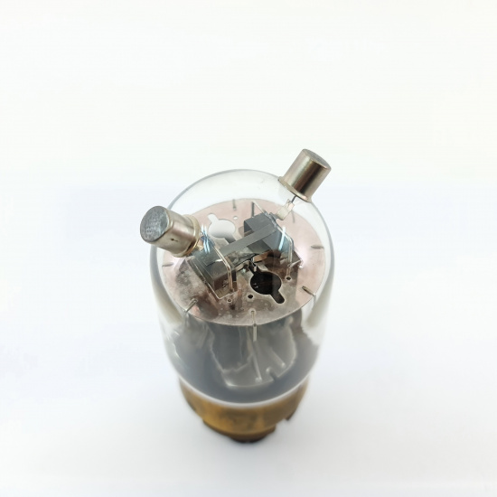 1 X 815 STANDARD BRAND TUBE. 1940s...