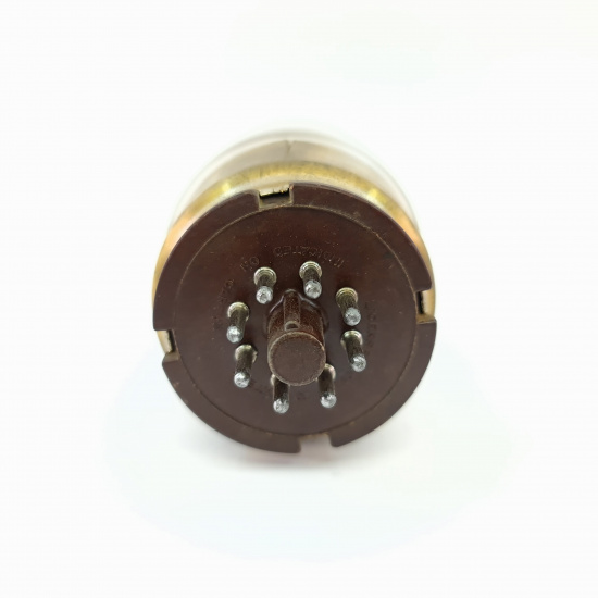 1 X 815 STANDARD BRAND TUBE. 1940s...