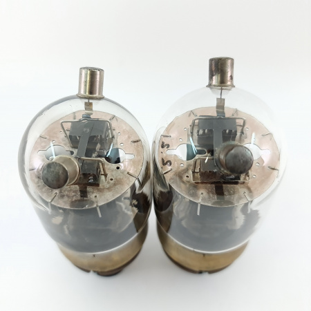 2 X 815 STANDARD BRAND TUBE. 1940s PROD. BLACK PLATES. RECTANGULAR GETTER. PAIR. 6. CE2