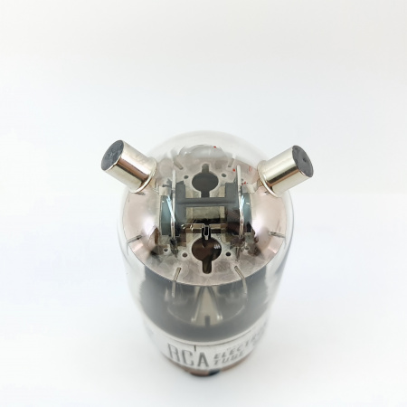 1 X 815 RCA TUBE. 1950s PROD. BLACK PLATES. RECTANGULAR GETTER. 8. CE2