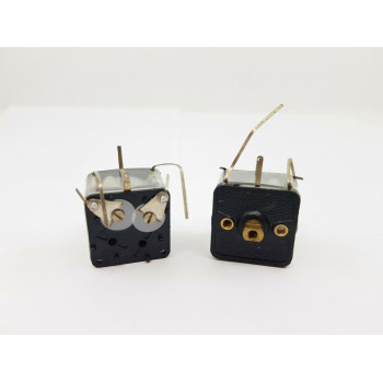 AIR VARIABLE CAPACITOR 2 X 230 pF NOS (NEW OLD STOCK) 1PC. CA273(1)U16F200720