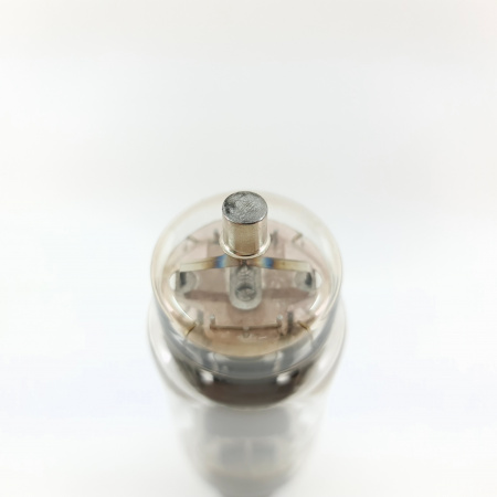 1 X 804 RCA TUBE. 1940s PROD. SQUARE GETTER. 1. CE4