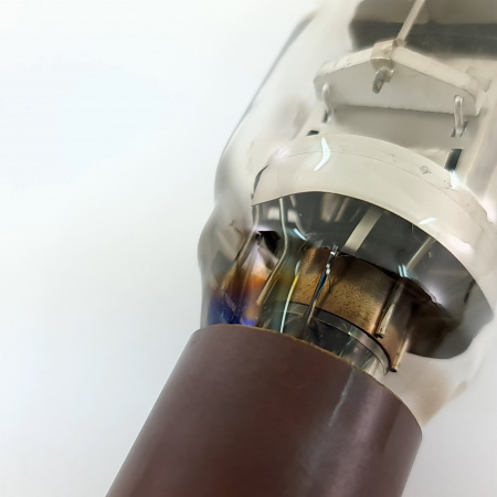 1 X 804 RCA TUBE. 1940s PROD. SQUARE GETTER. 1. CE4