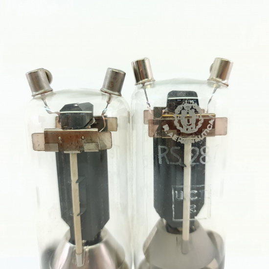 2 X RS287 TELEFUNKEN TUBE. 1940s...