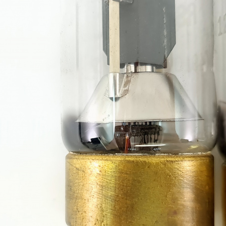 2 X RS287 TELEFUNKEN TUBE. 1940s PROD. FLAT GETTER. PAIR. 12. CB399