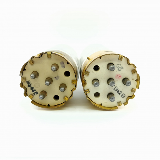 2 X RS287 TELEFUNKEN TUBE. 1940s...