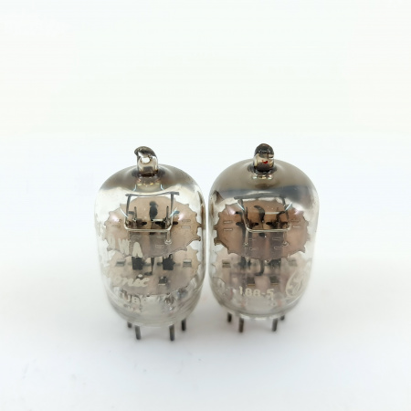 2 X 5670WA GENERAL ELECTRIC TUBE. 1960s PROD. BLACK PLATES. PAIR. 31. CB400