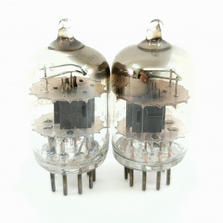 2 X 5670WA GENERAL ELECTRIC TUBE. 1960s PROD. BLACK PLATES. PAIR. 31. CB400