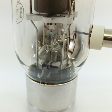 1 X 810 AMPEREX TUBE. 1960s PROD. RECTANGULAR GETTER. 1. CE37